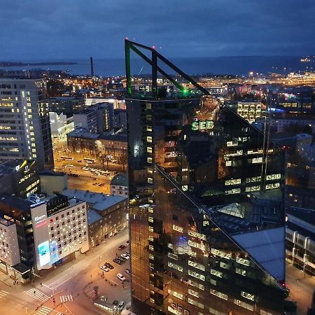 Skyview Suite - Breathtaking Views From Bed And From Jacuzzi. City Center Skyscraper Upper Floors Талин Екстериор снимка