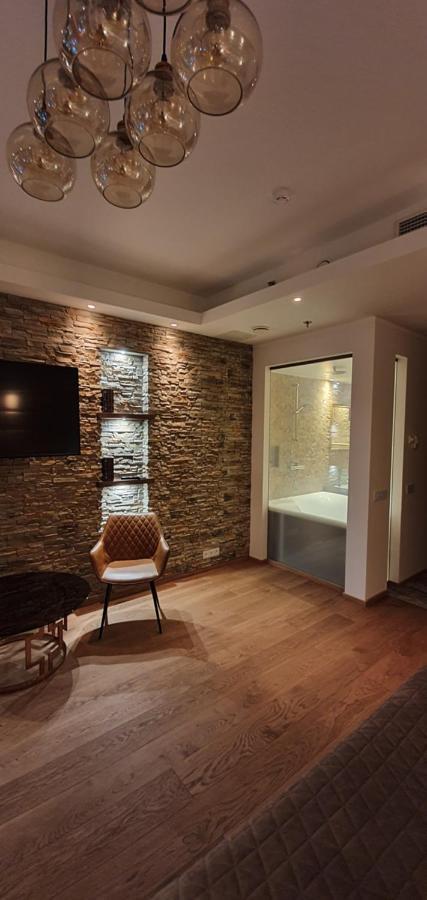 Skyview Suite - Breathtaking Views From Bed And From Jacuzzi. City Center Skyscraper Upper Floors Талин Екстериор снимка